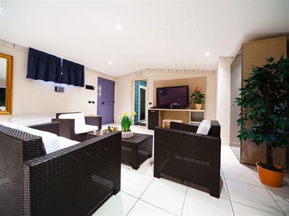 Autosole 2 Hotel Milan Luaran gambar