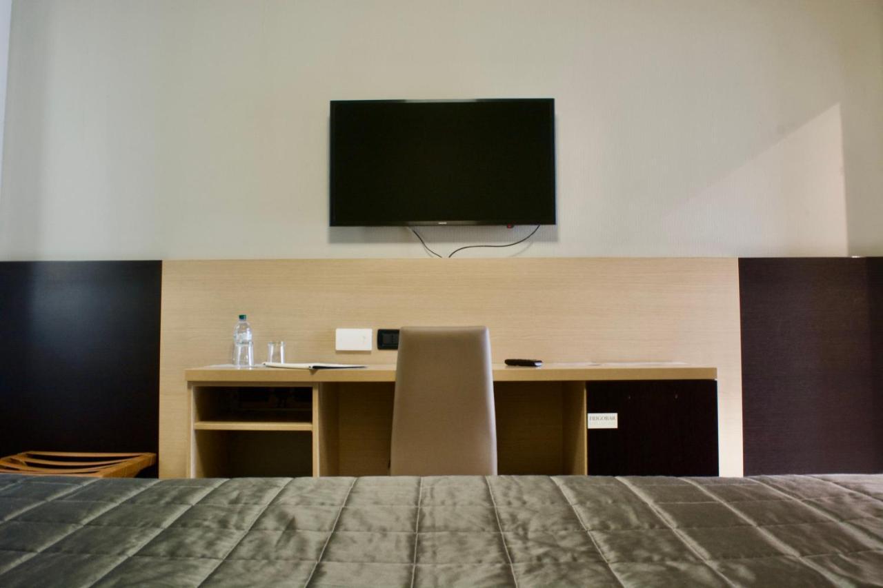 Autosole 2 Hotel Milan Luaran gambar