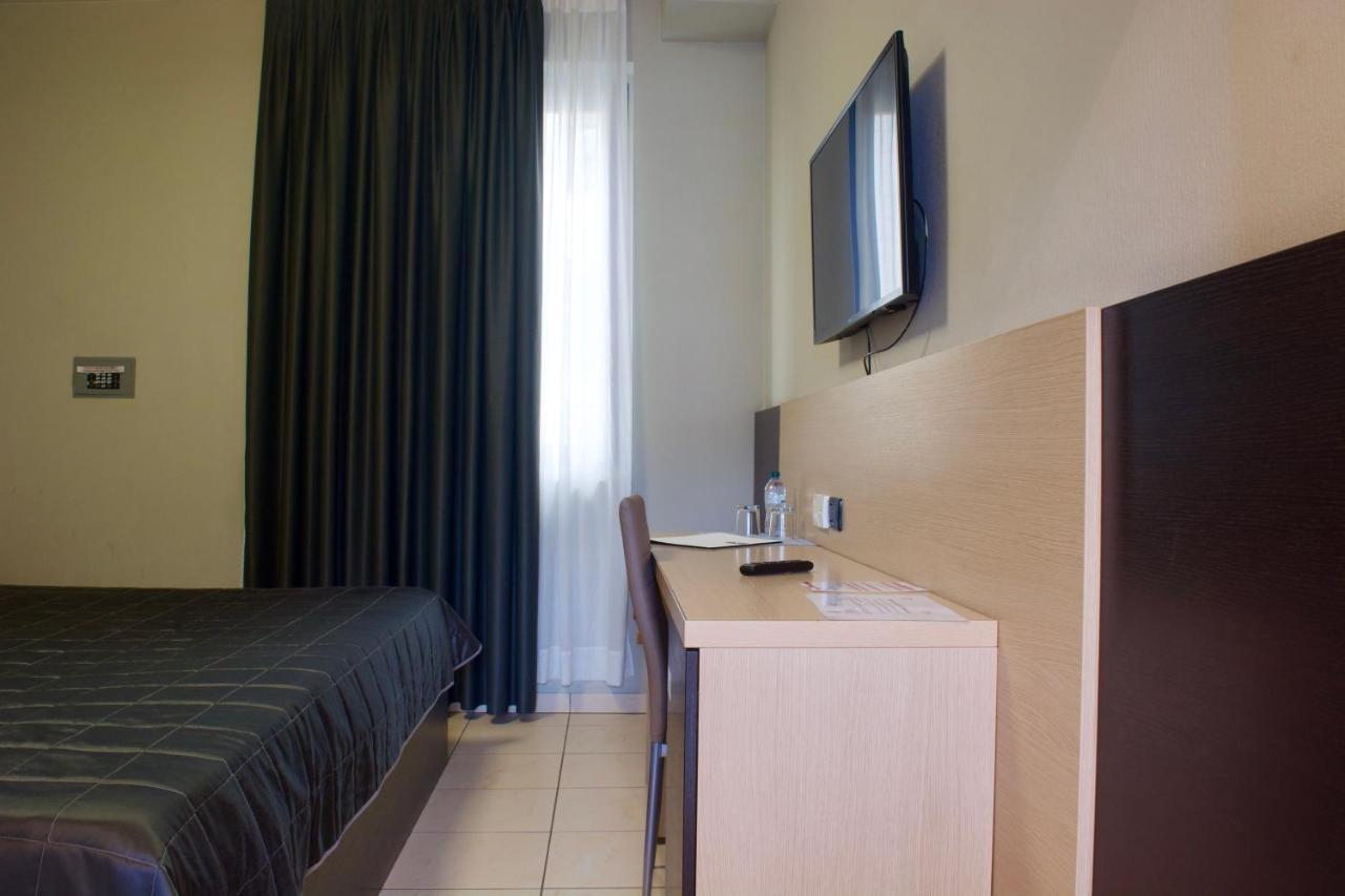 Autosole 2 Hotel Milan Luaran gambar