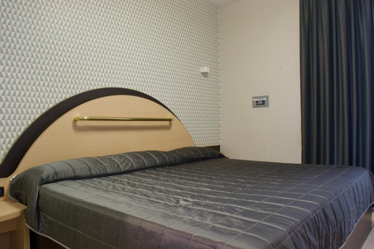 Autosole 2 Hotel Milan Luaran gambar