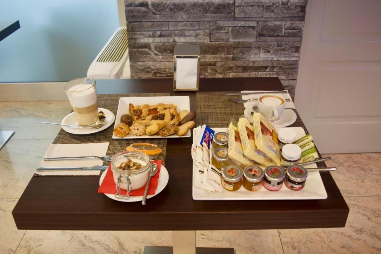 Autosole 2 Hotel Milan Luaran gambar