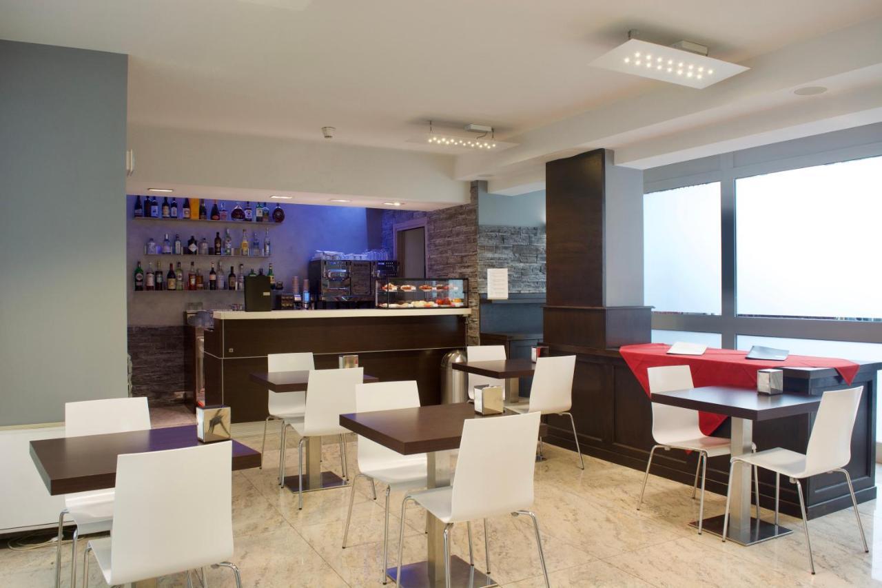 Autosole 2 Hotel Milan Luaran gambar